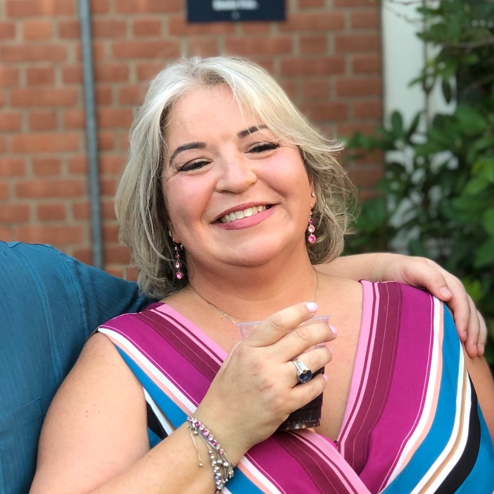 Meet your Posher, Nona